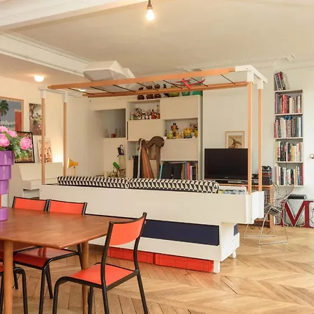 Spacious Duplex With Terrace In Apartment *